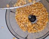 Foto langkah ke 2 dari resep Bubur Jagung Keju.