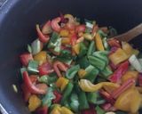 Foto del paso 2 de la receta: Pisto de pimentones coloridos