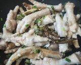 Foto langkah ke 4 dari resep Ceker Ayam Saus Manis.