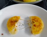 Foto langkah ke 6 dari resep Korean Cheese Potato Pancake.
