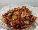 A picture of step 4 of Mushrooms Stir fry(chinese style).