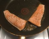 A picture of step 2 of Honey salmon.