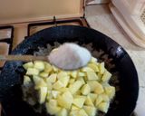 A picture of step 3 of Simple Fry Aloo.