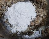 صورة لخطوة 2 من وصفة شوربة فطر غنيّة 🍄