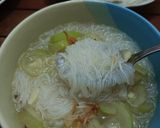 Foto langkah ke 4 dari resep Sup Labu Air Bihun.