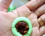 Foto langkah ke 4 dari resep Klepon Gula Merah & Tips agar gula merah pecah di mulut..😍😋😋.