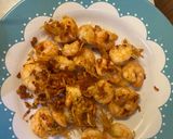Foto langkah ke 4 dari resep Udang Goreng Bawang Putih.