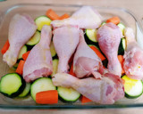 Foto del paso 2 de la receta: Jamoncitos de pollo asados con guarnición de verduras