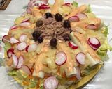 Foto del paso 5 de la receta: Ensalada de atún, ananá, aceitunas negras, palmitos y rabanitos