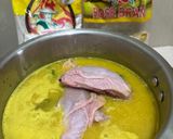 Foto langkah ke 1 dari resep Ayam Goreng Kremes.