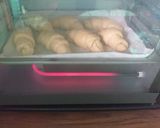 Gambar langkah 9 resipi Croissant.