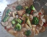 Foto langkah ke 3 dari resep Cah Jamur Bakso Saus Lada Hitam.