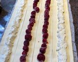 Túrós-meggyes nagy csiga recept fázis 2 fotója