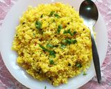 A picture of step 4 of Kanda poha.