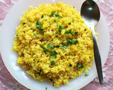 A picture of step 4 of Kanda poha.