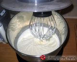 Φωτογραφία βήματος 1 της συνταγής Κουραμπιέδες βουτύρου μπουκίτσες