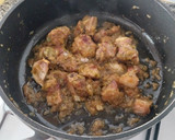 Foto del paso 4 de la receta: Costillas guisadas al Oporto con panceta, garbanzos y zanahorias baby