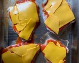 Foto del paso 4 de la receta: Matambrito de cerdo a la pizza con cheddar