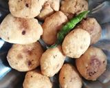 A picture of step 9 of Aloo kachori.