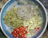 Hình bước làm 1 của món Hến xào thịt xay bơ cay