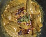 A picture of step 4 of Coconut Drumstick Curry.