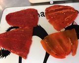 Une image de l'étape 1 de Poivrons surprise aux saucisses fumées moutarde de Dijon, basilic et parmesan.