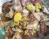Gambar langkah 1 resipi Hati & Pedal Ayam Goreng Ketumbar.