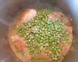 Foto del paso 6 de la receta: Muslitos de pollo guisados con setas