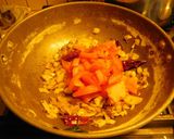 A picture of step 4 of Palak Panneer.
