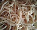 A picture of step 1 of Garlic Shrimp Spaghetti.