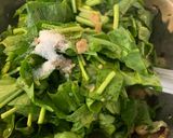 A picture of step 2 of Palak Tabasco sauté veggie.