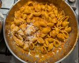 A picture of step 7 of Conchiglie con Crema di Peperoni.
