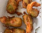 Une image de l'étape 5 de Beignets de fleurs de courgettes.