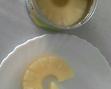 Foto del paso 4 de la receta: Crema de plátano con mandarina y piña