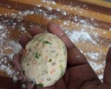 A picture of step 2 of Masala rice paratha.