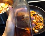 Hình bước làm 3 của món Mực chiên nước mắm