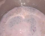 A picture of step 2 of Rose petals and seviyan milk.