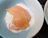 Foto langkah ke 3 dari resep Chicken Katsu (Bekal Sat Set).