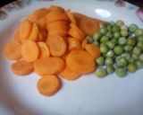 A picture of step 1 of Soyayyar shinkafa da kwai.