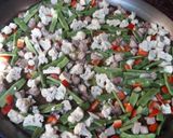 Foto del paso 2 de la receta Paella de secreto ibérico con setas y verduras