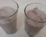 A picture of step 2 of Chocolate shake.