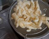 Foto langkah ke 1 dari resep Ceker Pedas Daun Jeruk.