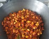 A picture of step 5 of Teri kacang pedas manis (spicy anchovy peanut).