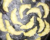 Foto del paso 6 de la receta: Medialunas de manteca