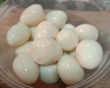 Foto langkah ke 1 dari resep Semur Telur Puyuh dan Tahu.