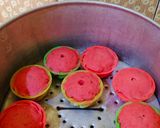 Foto langkah ke 5 dari resep Bolu Kukus Buah Naga.