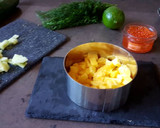 Foto del paso 3 de la receta: Tartar de mango, melón y huevas de salmón