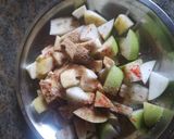 A picture of step 3 of Guava and apple ber chat.