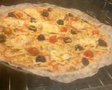 Foto del paso 11 de la receta: 1-Masa de coliflor para pizza. 2- Pizza con base de coliflor, cherrys y quesos