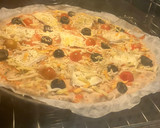 Foto del paso 11 de la receta: 1-Masa de coliflor para pizza. 2- Pizza con base de coliflor, cherrys y quesos